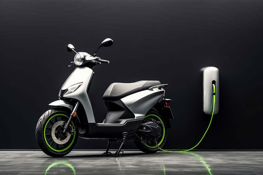 cargando moto eléctrica