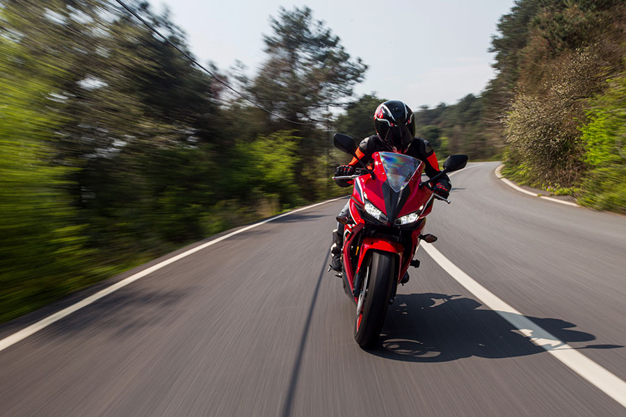 de curvas en moto