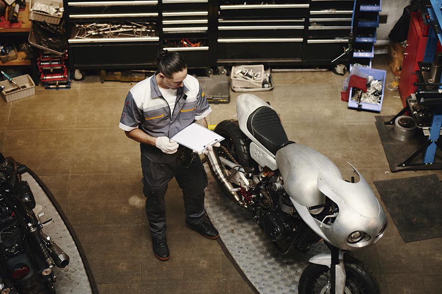 Revisando homologaciones moto